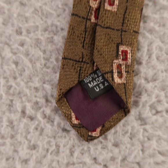 LT Designs Tie Brown Abstract Shapes 100% Silk Hand Made‎ in USA 3.75" - Picture 5 of 7